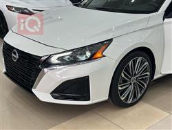 نيسان ألتيما